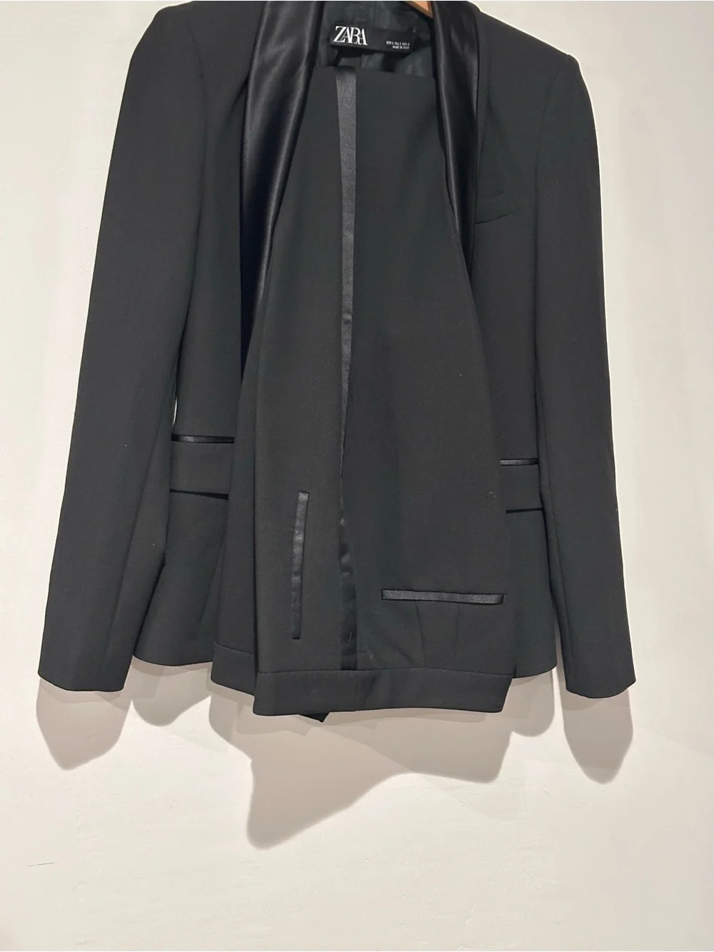 Zara Women’s Black Tuxedo Suit Set Blazer S Pants Satin Trim XS Formal - Picture 3 of 13
